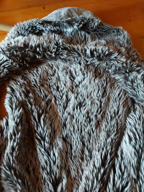 Vesta s kožušinou a kapucňou refree, refree,s