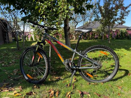 Bicykel specialized, kolesa 24, specialized,24