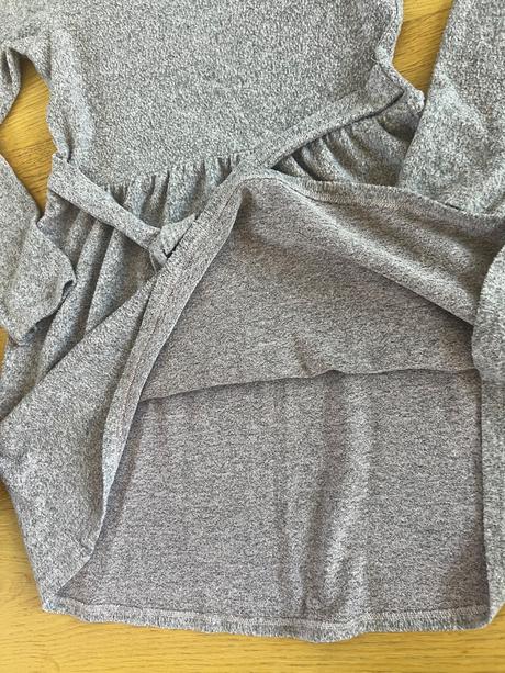 Dievcenske saty z jemneho upletu, terranova,164