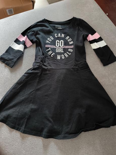 Balík oblečenia pre dievča veľkosť 122/128, 122–134