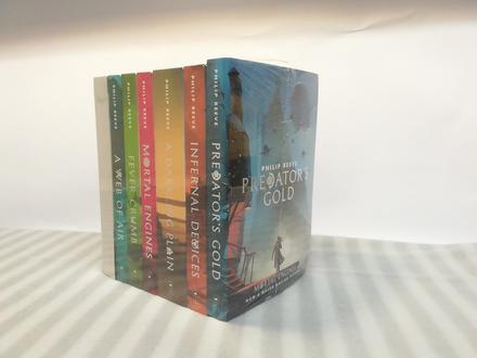 Philip reeve mortal engines + fever crumb, 