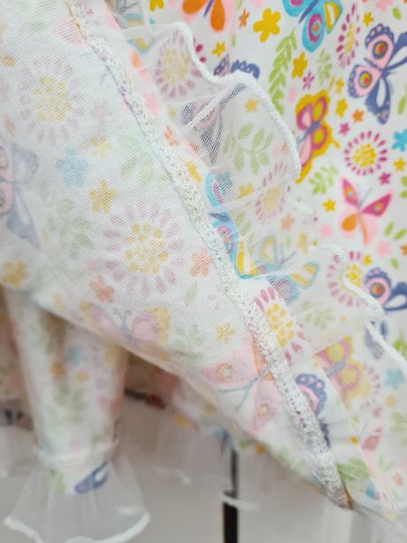 Dievčenské šaty, 92