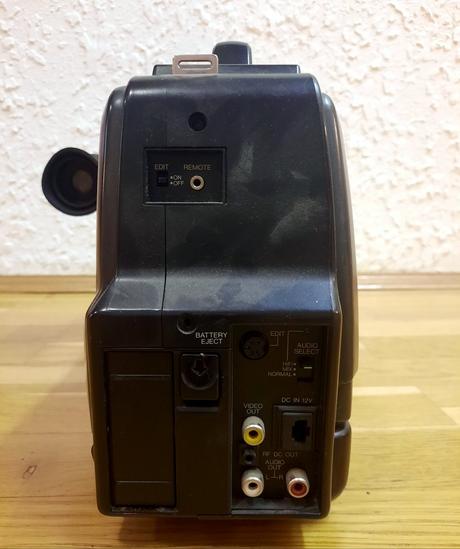 Panasonic m10 retro vhs kamera + ac adaptér, panasonic
