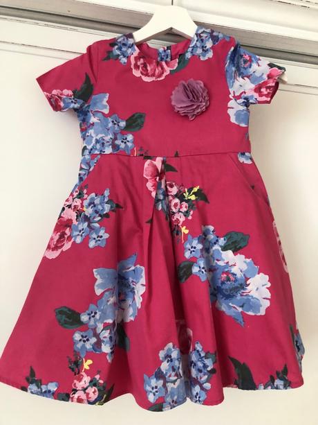 Prilezitostne aj bezne saty joules, 122