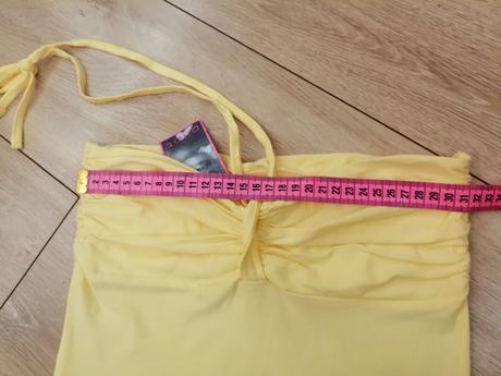 Nádherné tričko, 152