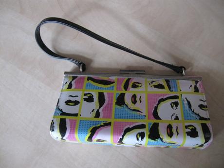 Malá elegantná zaujímavá kabelka, 
