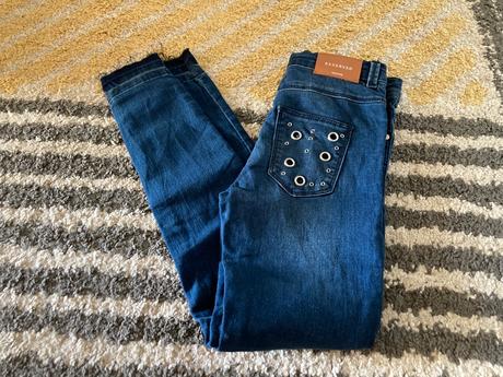 Skinny rifle s cvokmi, reserved,140