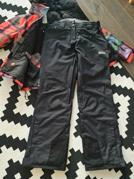 Perfektna stylova lyziarska suprava foxi/nordblanc, nordblanc,s