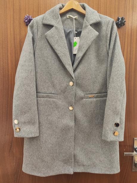 Kabát, 44