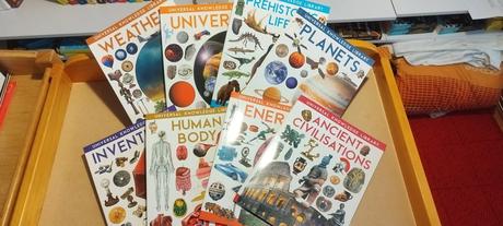 Universal knowledge library - science and history, 