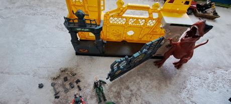 Dinosauria sada +ďalšia v cene,