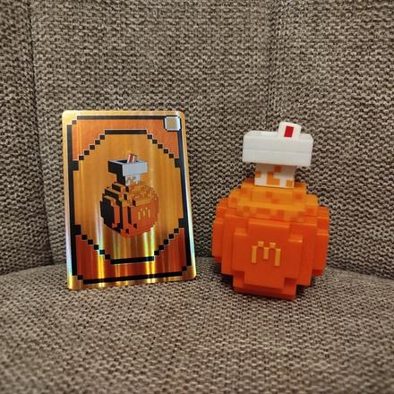 Figúrka minecraft s holografickou kartičkou,