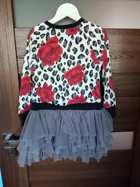 Dievčenské šaty, 116