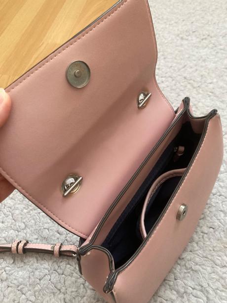 Crossbody kabelka nica,