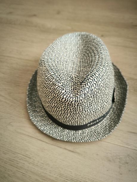 Klobúčik mickey, 74