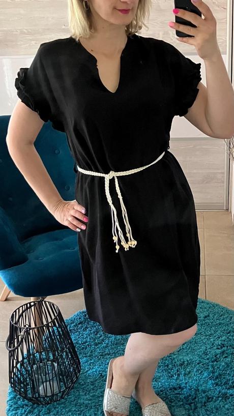 Dámske čierne šaty na bežný deň, l / m / s