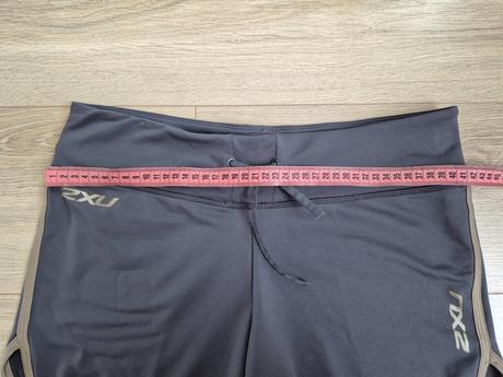 Šortky 2xu, s