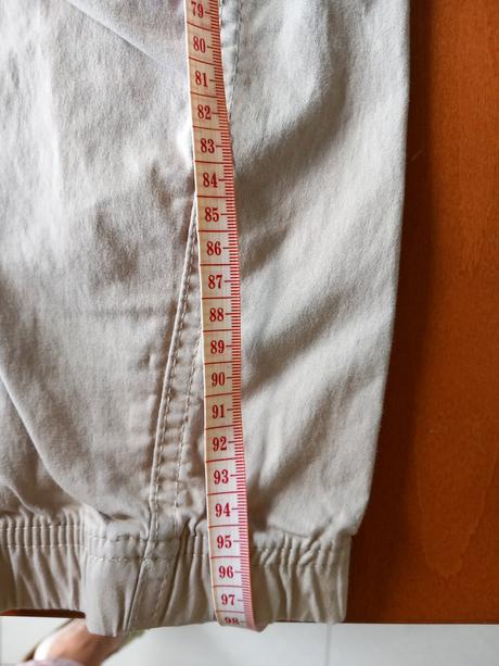 Krémové nohavice - kapsáče, h&m,s