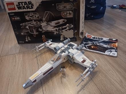 Lego star wars luke skywalker's x-wing fighter,