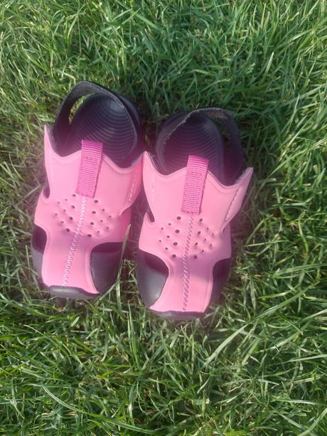 Ultra ľahké sandálky, 23