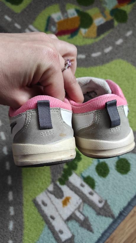 Nike kozene tenisky velkost 25, nike,25