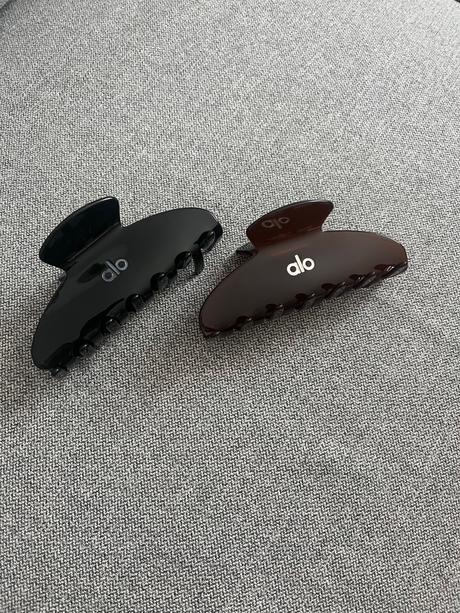 Štipce do vlasov alo yoga, 