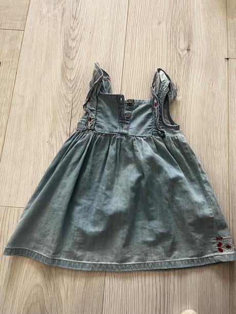 Bledomodré vyšívané šaty, f&f,92