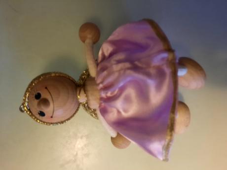 Babika drevená aj na zavesenie-16 cm,