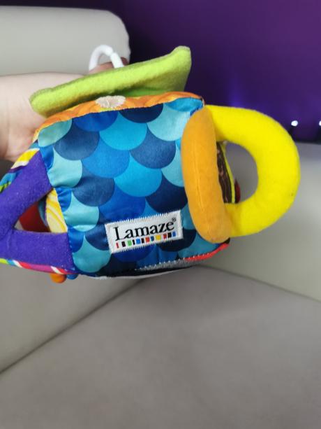 Lamaze závesná hračka kocka, 