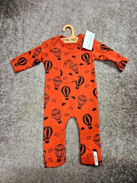 Overal balon moi noi, 50 / 56