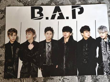 Trendy k-pop plagáty 4 ks,