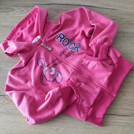 Dievčenské tepláky, 110