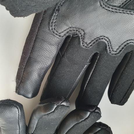 Motorkárske rukavice, 