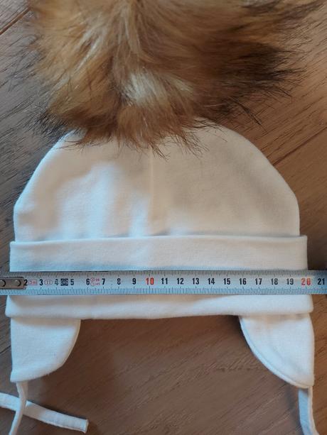 Čiapka s bombrlcom, 68