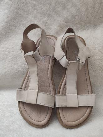 Kožené sandalky, 34