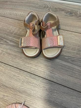 Sandalky, lasocki,23