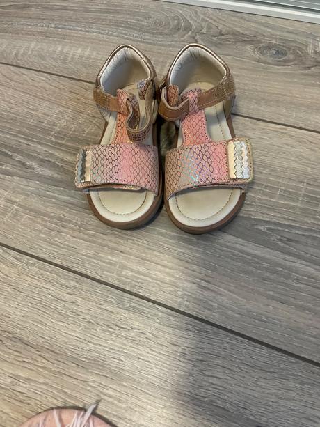 Sandalky, lasocki,23