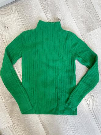 Zelený chlpatý sveter, s