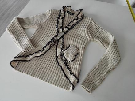 Bolerko alebo svetrík, m