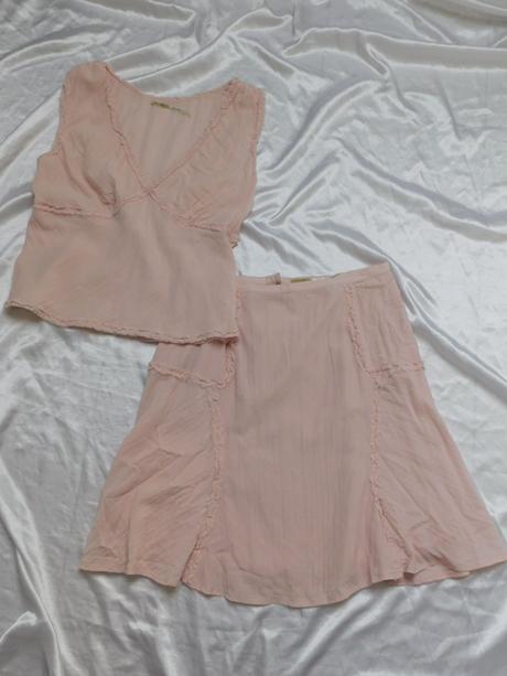 Luxusny hodvabny letny kostym, 38