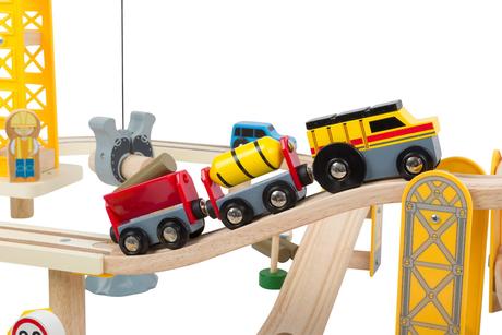 Small foot vláčkodráha so žeriavom,