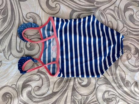 Jednodielne plavky, 98