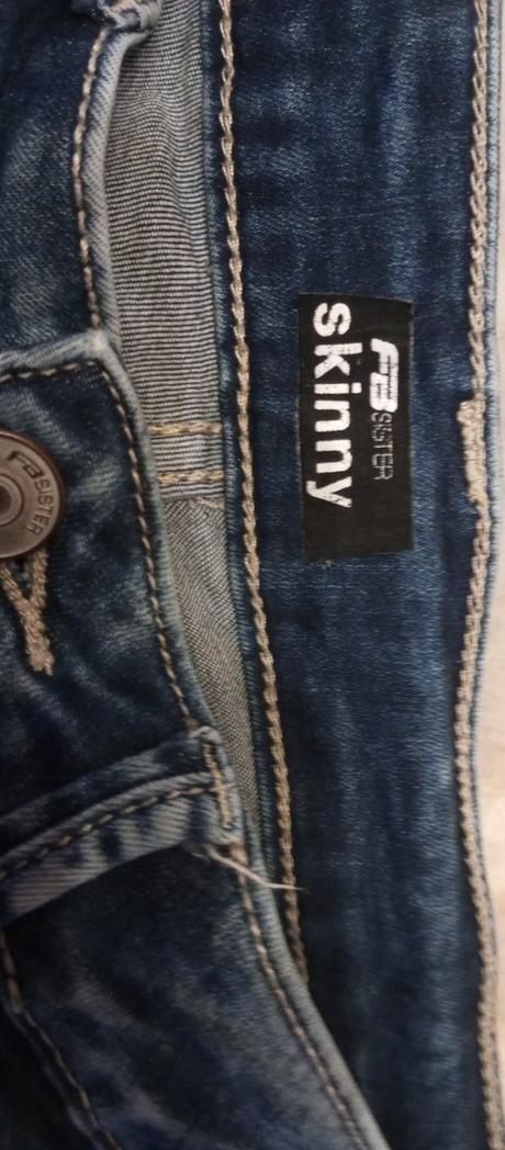 Džegínsy, new yorker,xs