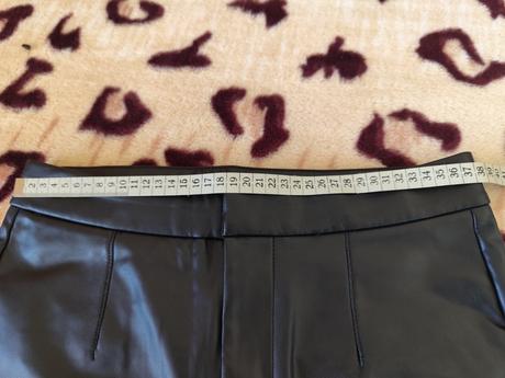 Koženkové nohavice zara veľ.m, veľmi dobrý stav, l, zara,m