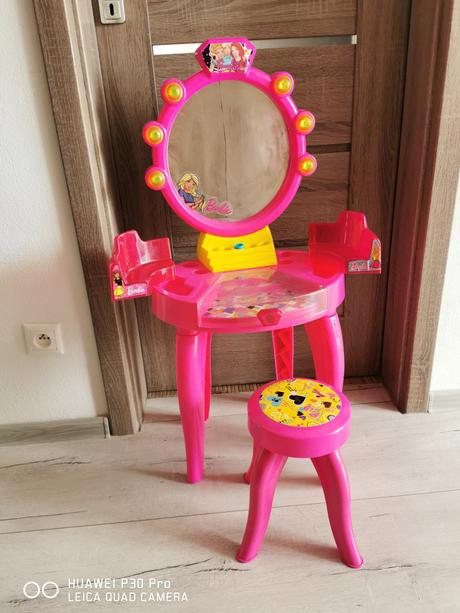 Barbie toaletný stolík, 