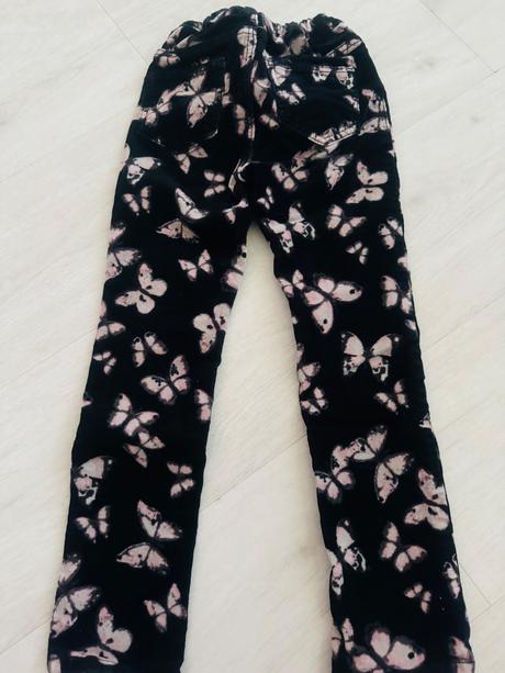 Menžestráky s motýlikmi, h&m,110