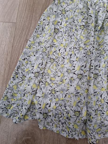 Kvietkovaná sukňa, l