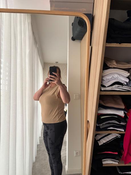 Hnedé tričko, c&a,m