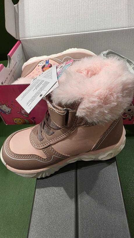 Teple alebo prechodne topanočky 23, disney,23