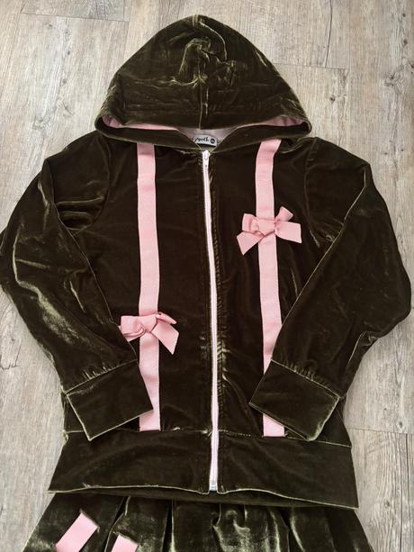 Sukňovy komplet, 140